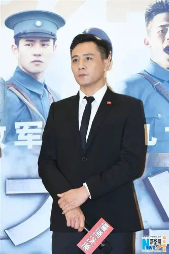 《建军大业》首映红毯 刘烨朱亚文领衔众星亮相