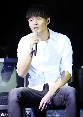 《中国好声音》李荣浩比李健还幽默,被称为"会说相声的歌手"