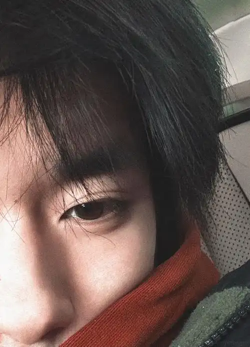 易烊千玺壁纸#ins风头像大户易烊千玺