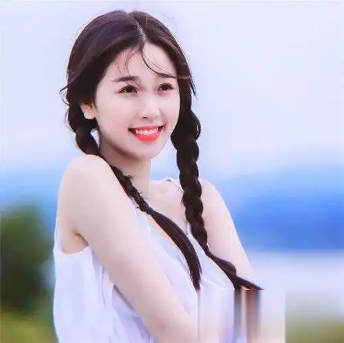 "小作精"虞书欣发型 灵动百变可盐可甜