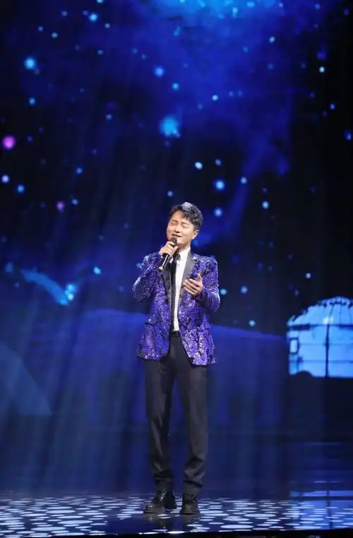 甜歌皇后李玲玉和青年歌唱家云飞同台献唱一起回忆难忘好时光