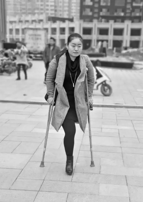 助力传统企业升级 独腿女孩走出"互联网 "创业路