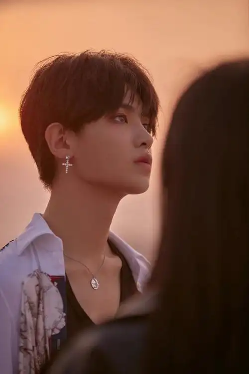 黄明昊超话#黄明昊闪光时刻#《考古日记》2021年7月19日,一年前的今天