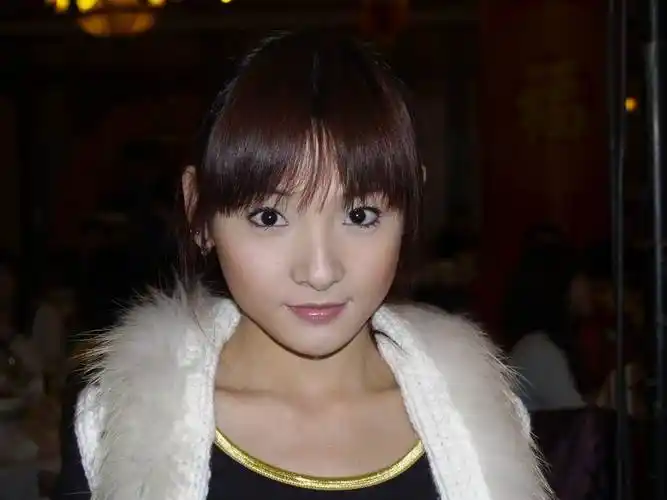 为我喜欢的夏筠妍和杨幂开贴(图) 关于郭襄:杨幂 vs 舒畅 ...(图) ---