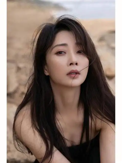 殷桃的嘴角很奇怪,可也成就了她