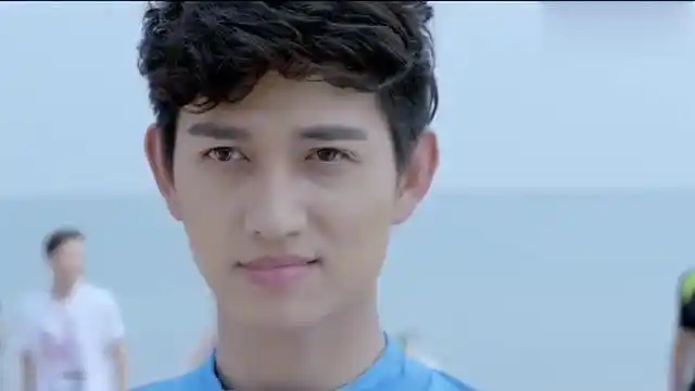 麻辣变形计:白鲨挑衅热巴,小迪外套一脱,直接上手,霸气