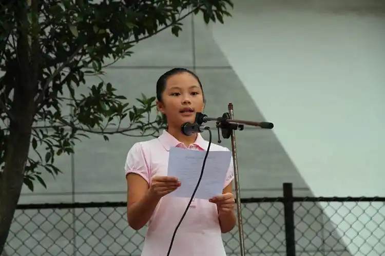 内江六中成功开展初2017届军训活动