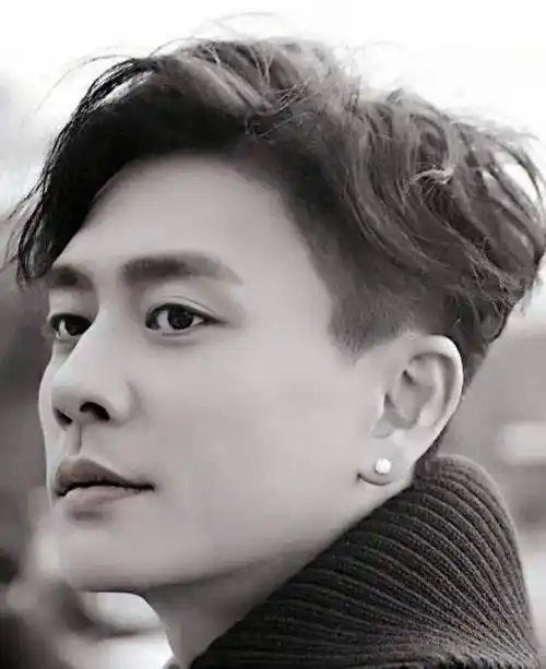 娱乐圈5位痞帅男明星,气质长相个个都能迷死人_欧豪_朱亚文_杨烁