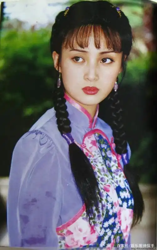 蒋勤勤年轻时照片被修复,网友:不愧是打败华妃和皇后的女人!