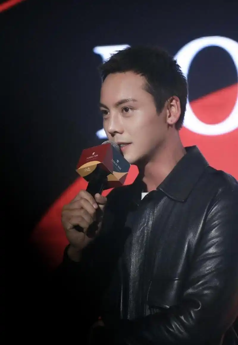 陈伟霆,帅气,阳光,寸头加分项.