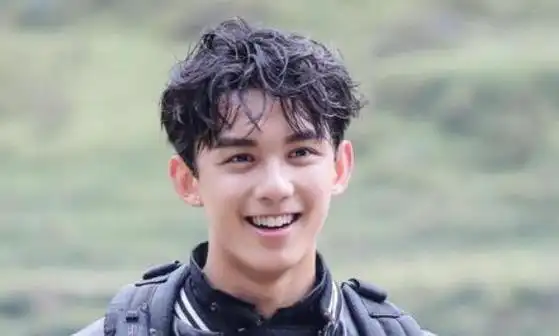 一场路演彻底戳穿了吴磊的本性他给青年演员们提了醒