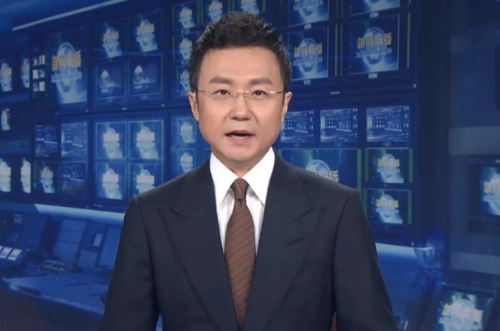 原来央视名嘴刚强老婆是圈内人,婚后生活低调,参加节目才被知道