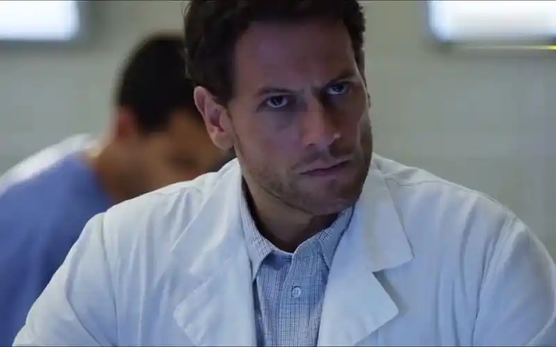 不死法医:大学生被警方认定为自杀,法医通过蛛丝马迹挖出真凶-影视综