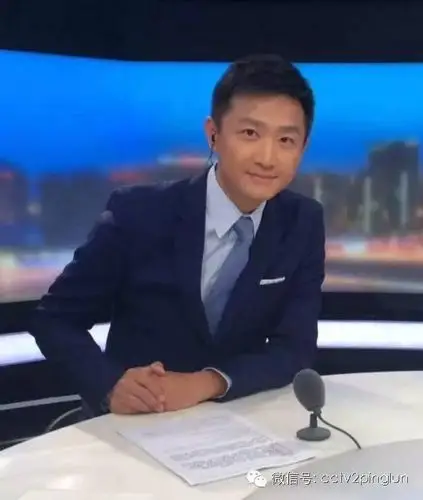 中央电视台财经频道主持人:周运