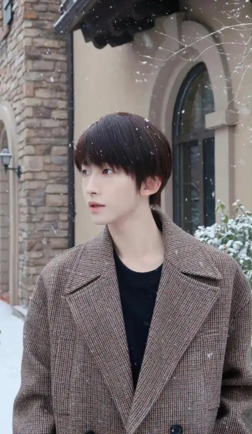 into1刘宇 添衣加餐,万事顺遂.