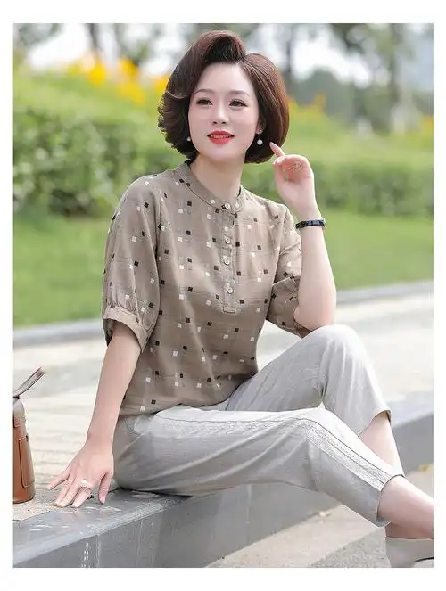 女神衣橱2022新款高端轻奢品牌中老年棉麻运动套装夏洋气短袖女上衣