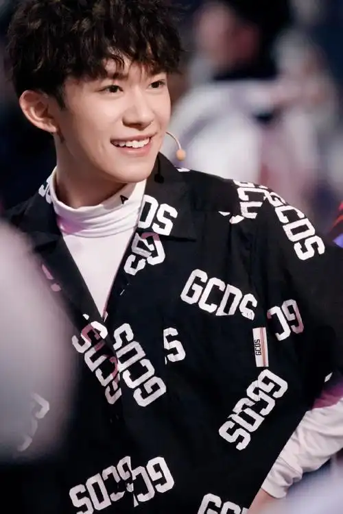 易烊千玺超话  2019 /0525 /190525  这就是街舞2第二期播出  小羊羔