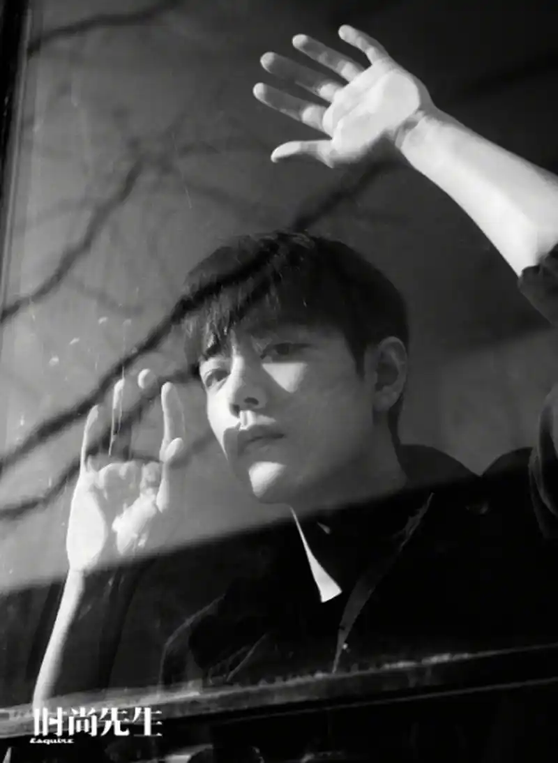 时尚先生四月刊封面# #肖战时尚先生沉静本我大片# 肖战
