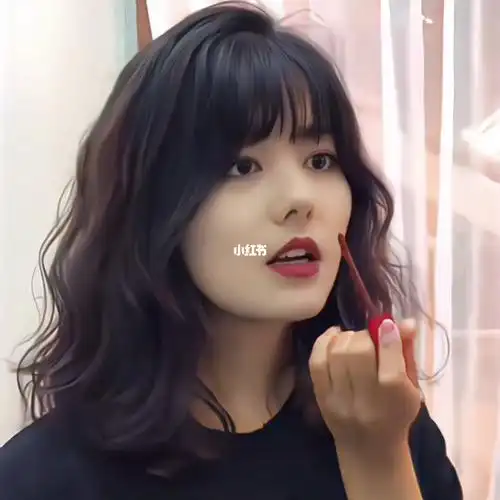 女生中发慵懒风烫发