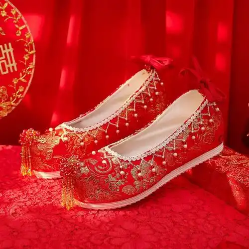 中式秀禾服婚鞋子新娘结婚鞋女古风红色汉服鞋布鞋内增高绣花鞋