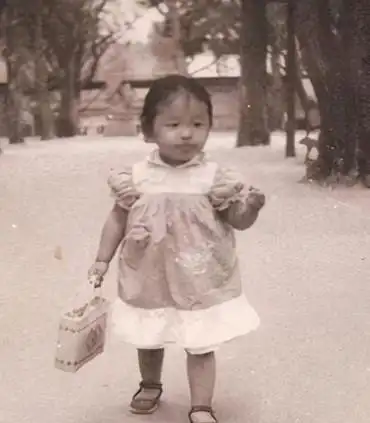 韩红瘦成"刘欢"了,49岁暴瘦惹人忧,曾生病拒绝去医院做检查