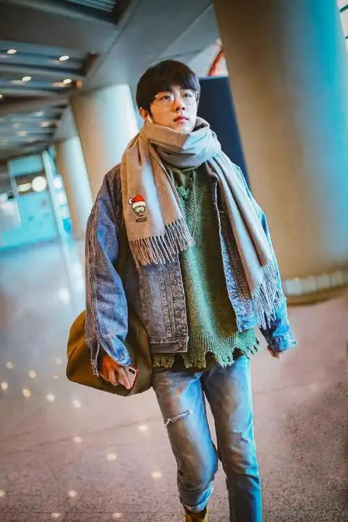 腿长1米八的日系男友战是我爱的冬日暖阳#肖战的那年今日#20180130