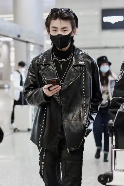 王琳凯个人资料简历(小鬼王琳凯什么时候出道的)