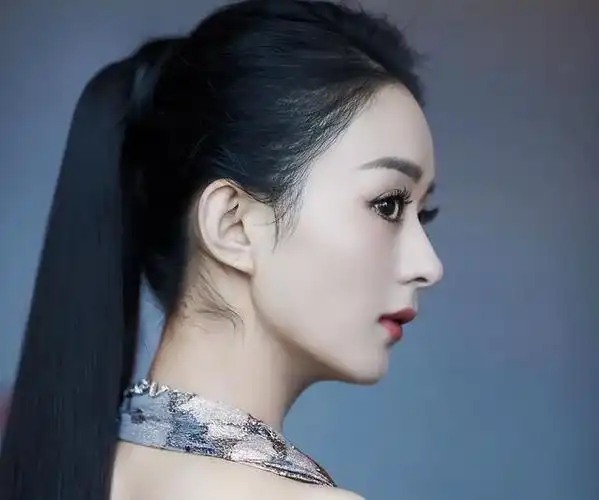 明星鼻子侧颜 鼻子长得好,颜值差不了,9位女星侧颜照,没有对比就没有