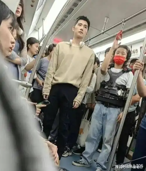 王楚然连续三天前往杨洋在上海住的酒店,而杨洋助理亲自下楼接待她,这