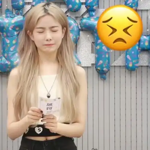 陈卓璇emoji表情包五连拍