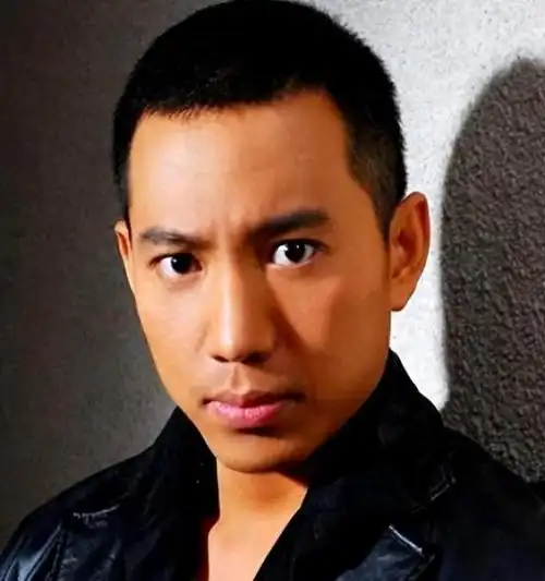 著名演员谷智鑫34岁时被马踩伤,老婆不离不弃陪伴痊愈