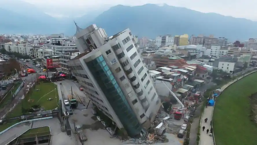 日本神户爆发大地震房屋倒塌画面惨烈内心久久不能平静