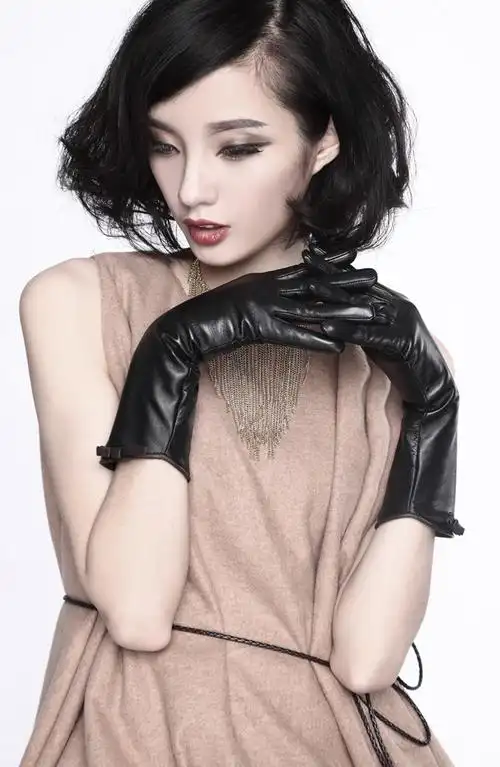 戴上皮手套, 知性又优雅