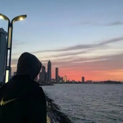 男生头像寂寞孤独伤感我爱的却伤我最深