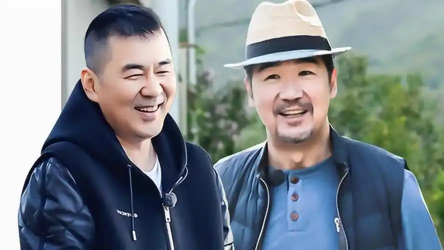 张国立变陈建斌"爸爸",文武哥哥乖巧回应:你是长辈