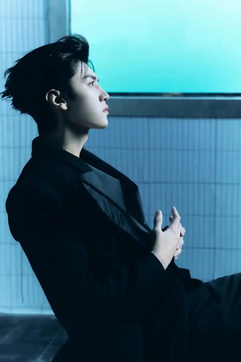 这样精致的禁欲系小帅哥,你喜欢吗?[色][嘻嘻]