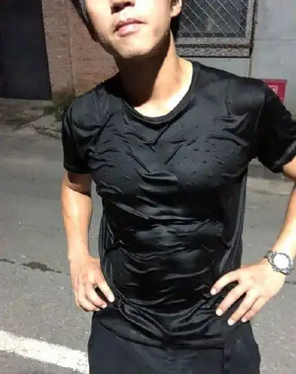 邓超晒健身照,汗流浃背上演湿身诱惑,张一山:脱了看看好不好