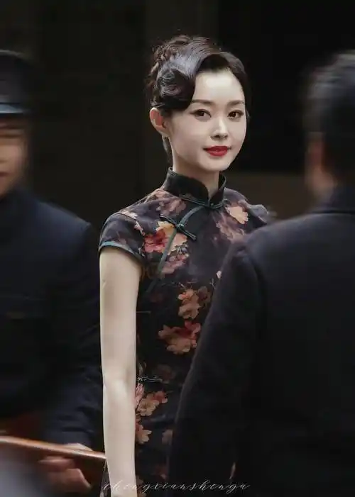 有一种惊喜叫宋轶穿旗袍_曼丽_气质_民国
