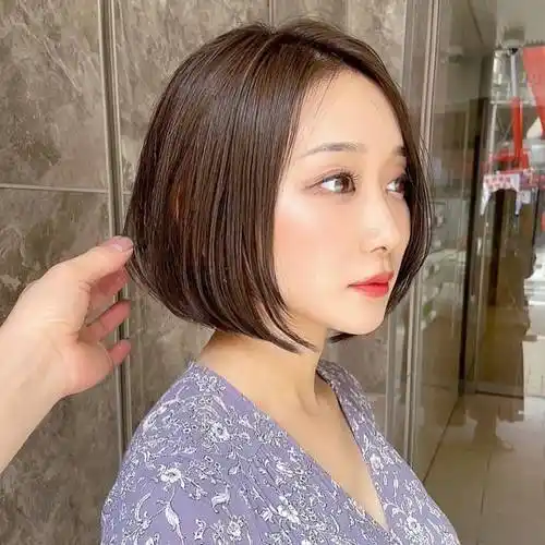 最具人气的女士短发:蓬松瘦脸,层次感满满,剪完显小10岁_头发_发型