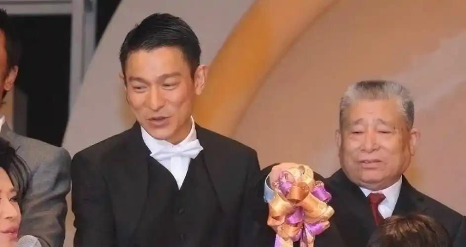 刘德华父亲病逝,华仔悲痛证实:正在处理身后事_刘礼_工作_孩子