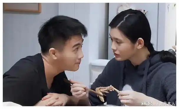 豪宅堆满垃圾,衣服鞋子满天飞,脏乱差太离谱|杨紫|李现|杨幂|张艺兴