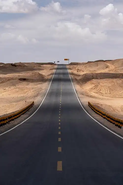 海西无人区道路