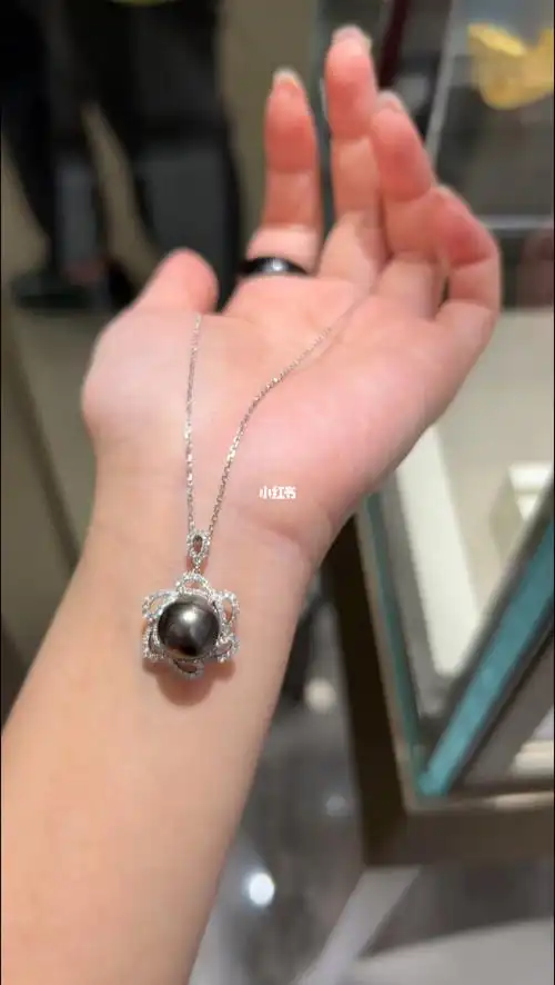 周大福珍珠项链