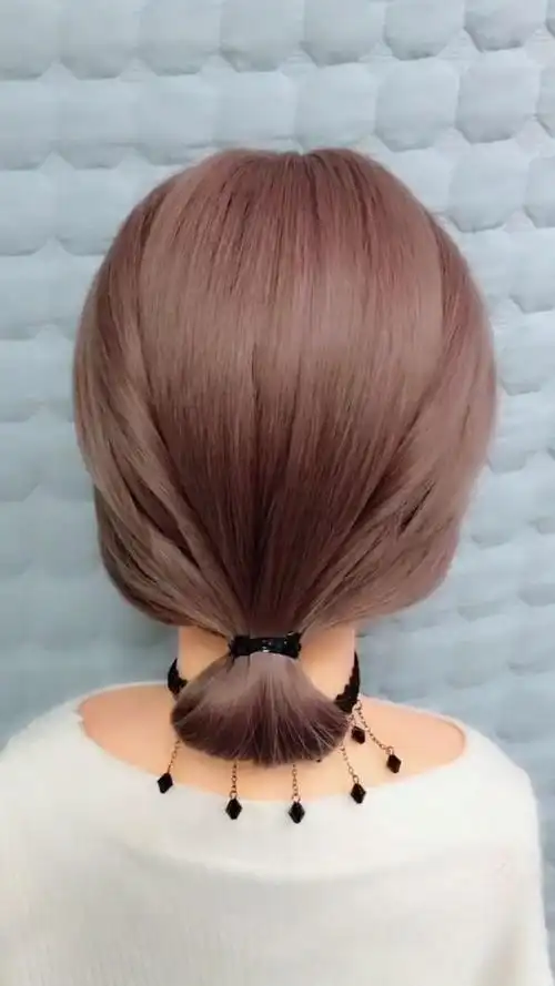 短发的小姐姐头发可以这样盘,轻松解决你头发短的难题