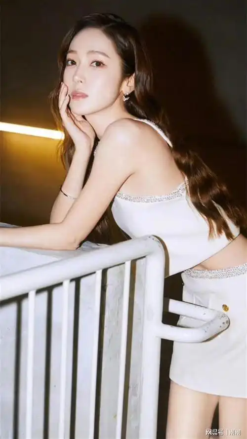 魔鬼身材郑秀妍|安检|好心情_网易订阅