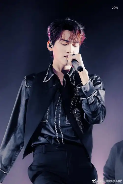 周柯宇广州巡演##周柯宇演唱会饭拍