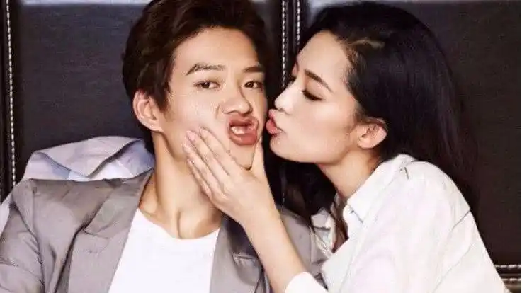 杨幂魏大勋微博官宣领证!年底正式完婚,圈内众明星纷纷发声祝福