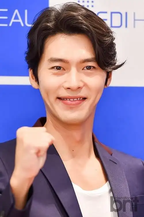 【bnt图】玄彬出席签名会 微笑露迷人酒窝