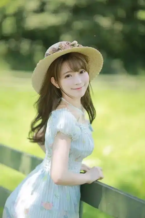 从2016cj之后,韩国第一美少女@yurisa_chan就很少在微博上晒美照了.