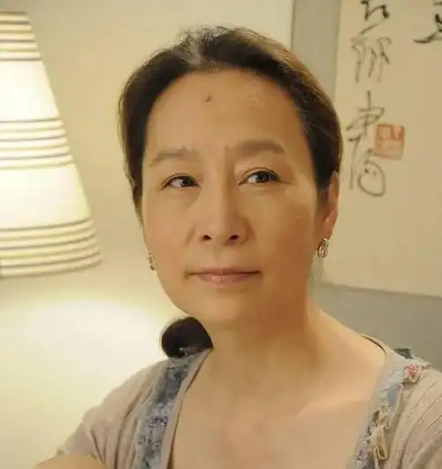 国家一级演员奚美娟39岁高龄产子后丈夫却转身爱上王之夏